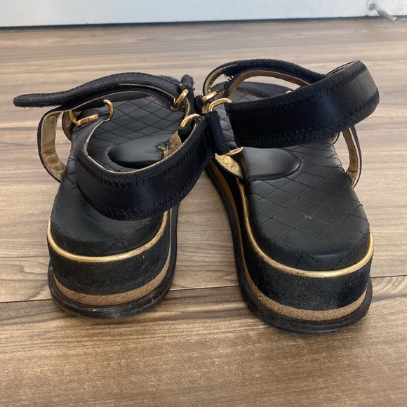 CHANEL Velcro Slide - Picture 4 of 12